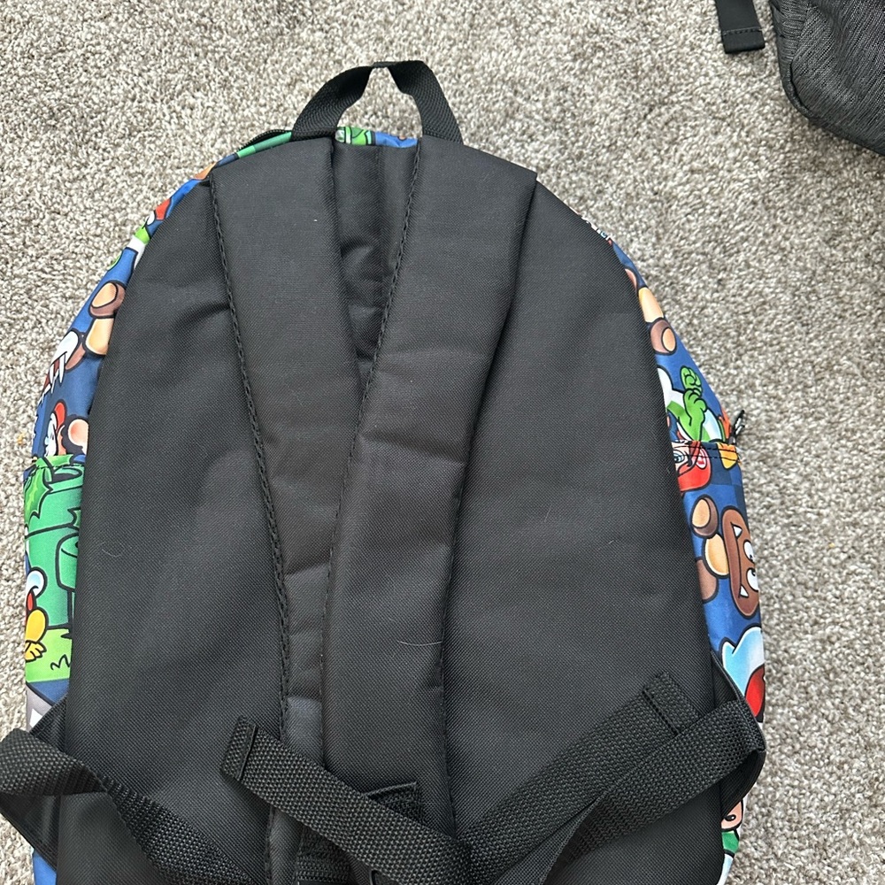 Super Mario backpack - Picture 2 of 2